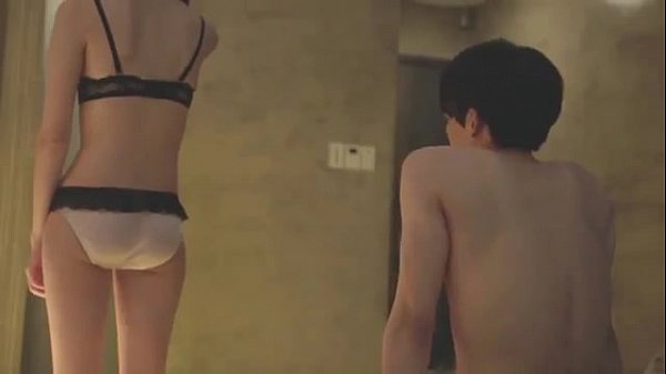 Phim cấp 3 Hàn Quốc – Chịch cô bạn thân nhờ thắng trò chơi rút gỗ